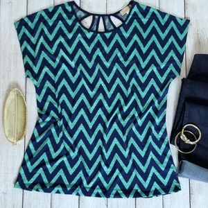 Sz M Lavish Chevron Stripe Cutout Top